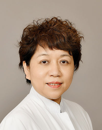 李莹